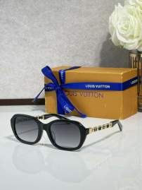 Picture of Louis Vuitton Sunglasses _SKUfw77817097fw